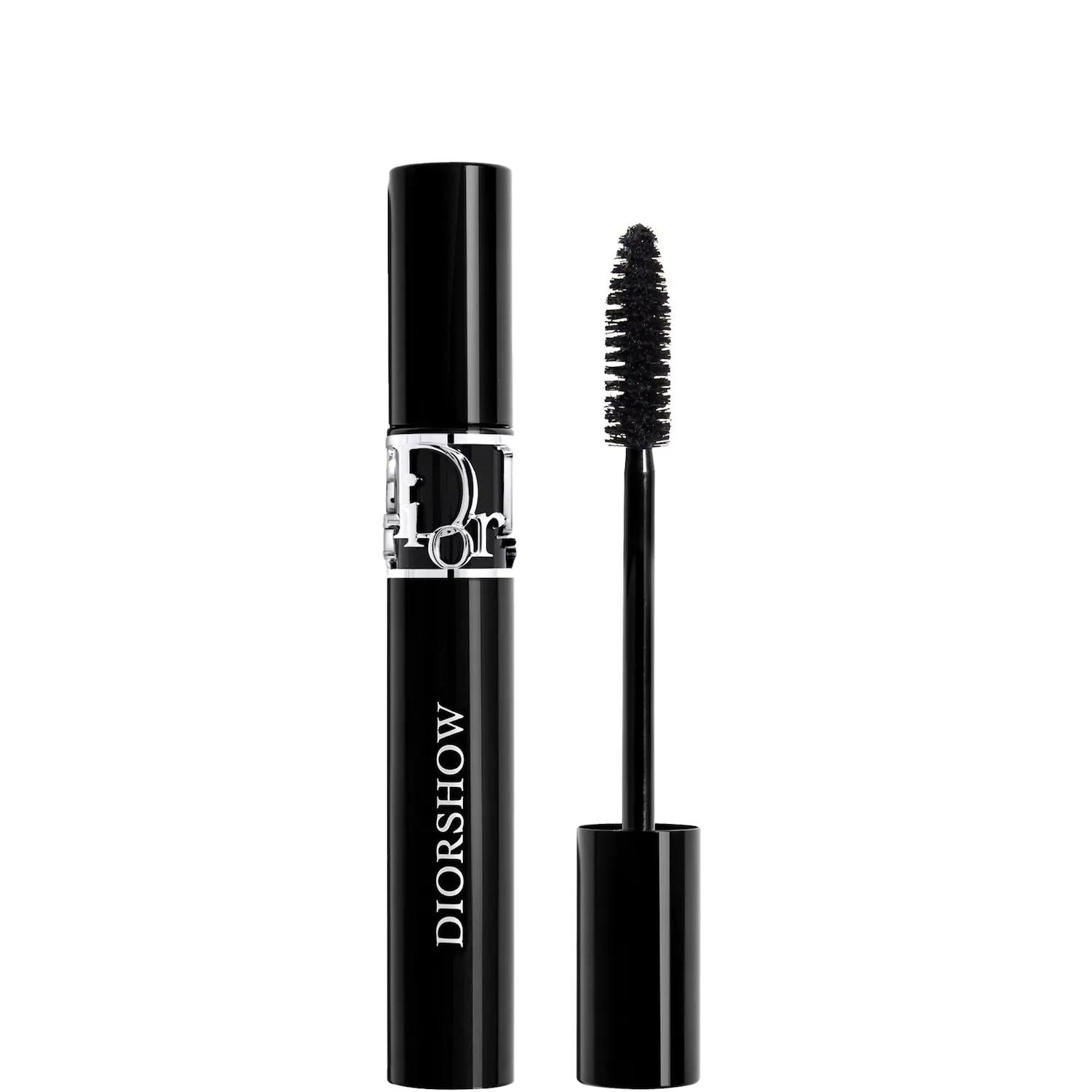 Diorshow 24H Buildable Volume Mascara: Long-Wearing, Transfer-Proof Formula for Sensitive Eyes - Natural Ingredients, Extreme Definition Diorshow Mascara: 24H Volume, Natural & Transfer-Proof Diorshow mascara, volumizing mascara, lengthening mascara, 24 hour mascara, natural mascara, transfer-proof mascara, long wearing mascara, mascara for sensitive eyes, buildable volume mascara, cornflower extract mascara, mascara, eye makeup, makeup, volumizing, lengthening, long-wearing, natural ingredients, sensitive