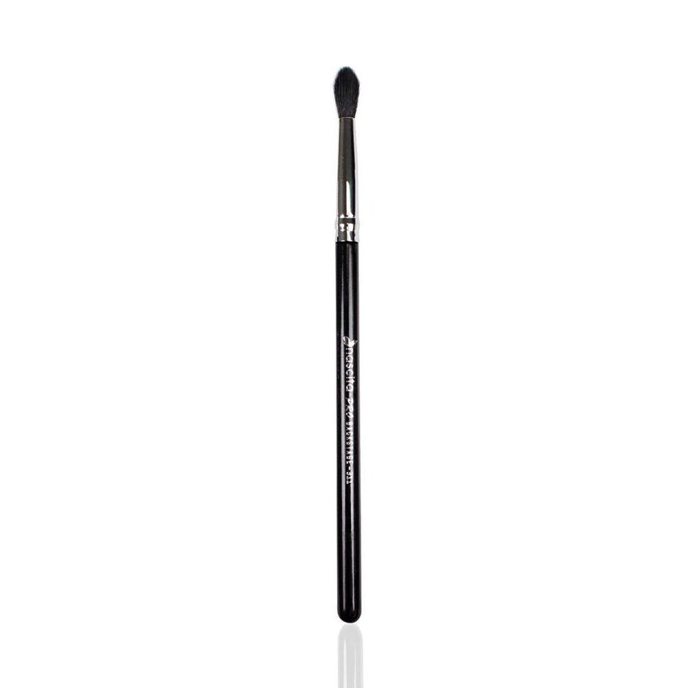 Nascita Midi Blending Brush 311 for Seamless Eyeshadow