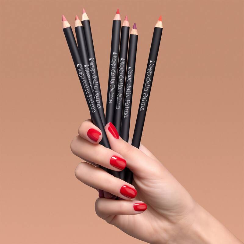 Diego Dalla Palma Lip Pencil 82 Red for Defined Lips