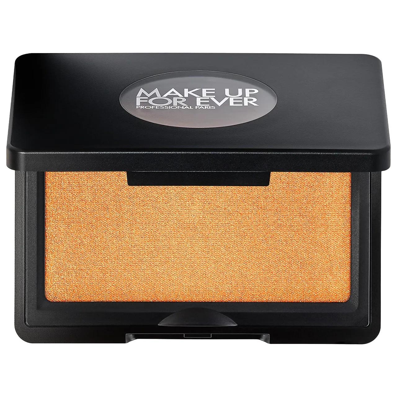 MAKE UP FOR EVER Artist Longwear Skin-fusing Powder Highlighter - Natural Glow, Paraben-Free, Velvety Texture MAKE UP FOR EVER Powder Highlighter for Natural Glow powder highlighter, natural glow, makeup, paraben-free, sulfate-free, velvety texture, longwear, skin-fusing, highlighter, makeup for ever, artist longwear, sensitive skin friendly, customizable coverage, radiant glow, lit-from-within glow, shimmery shades, cruelty-free, clean beauty
