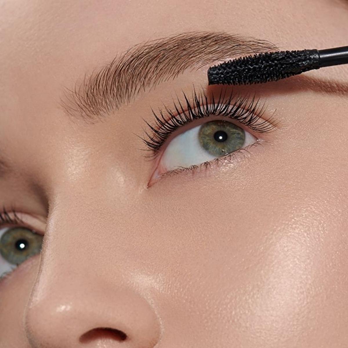 Pastel Queen Long-Lasting, Nourishing Mascara for Volumized & Lifted Lashes Pastel Queen Long-Lasting Mascara - Volumize & Lift Mascara, Long-lasting mascara, Nourishing mascara, Volumizing mascara, Lifting mascara, Cosmetics, Eye makeup, Silicone brush mascara, Monoi oil, Cottonseed oil, Beauty products, Makeup essentials, Long-lasting makeup, Volumized lashes, Lifted lashes, Eye care, Beauty routine, Makeup for special occasions