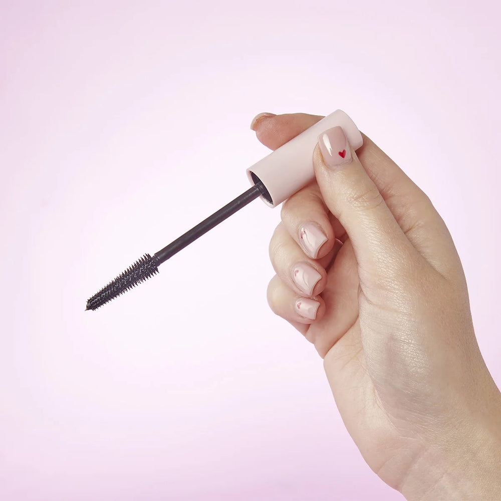 Technic Intense Lash Mascara Volumizing Black Fiber Formula