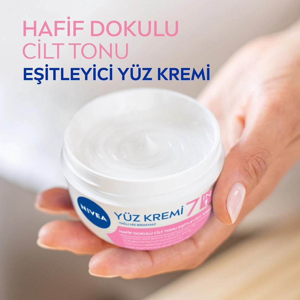 Nivea Even Tone Light Face Cream with Vitamin C 100ml