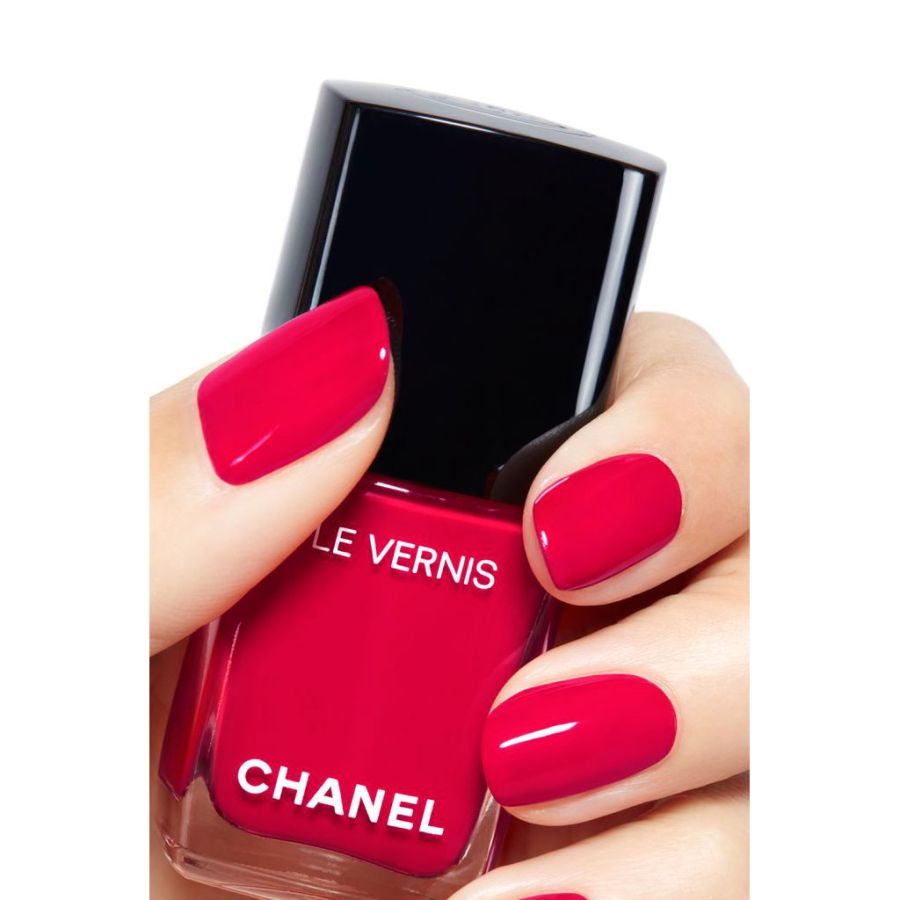 Chanel Le Vernis Longwear Nail Colour for High-Shine Finish