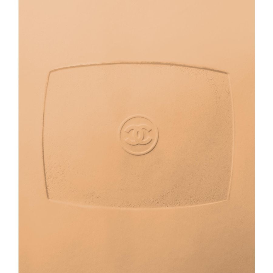 Chanel Le Teint Ultra Compact Foundation for Flawless Matte Finish