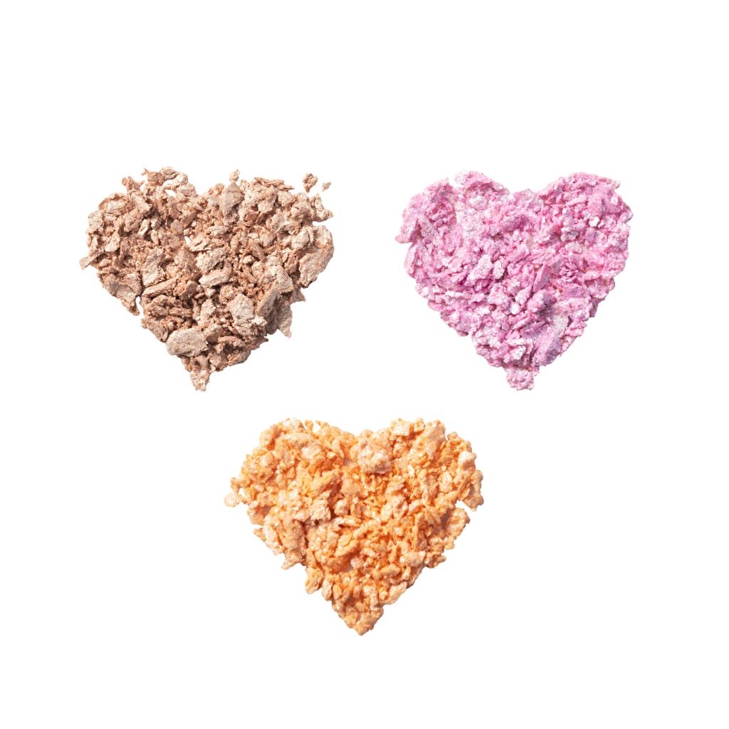 Love Generation Yes, Peace! Face Palette Mother of Glow