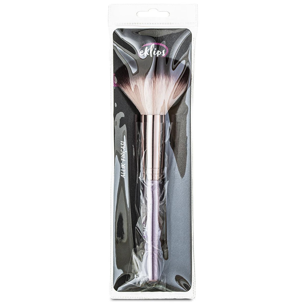 Eklips High-Quality Blush Brush for Smooth Makeup Application - Soft Bristles, Comfortable Design - Blush