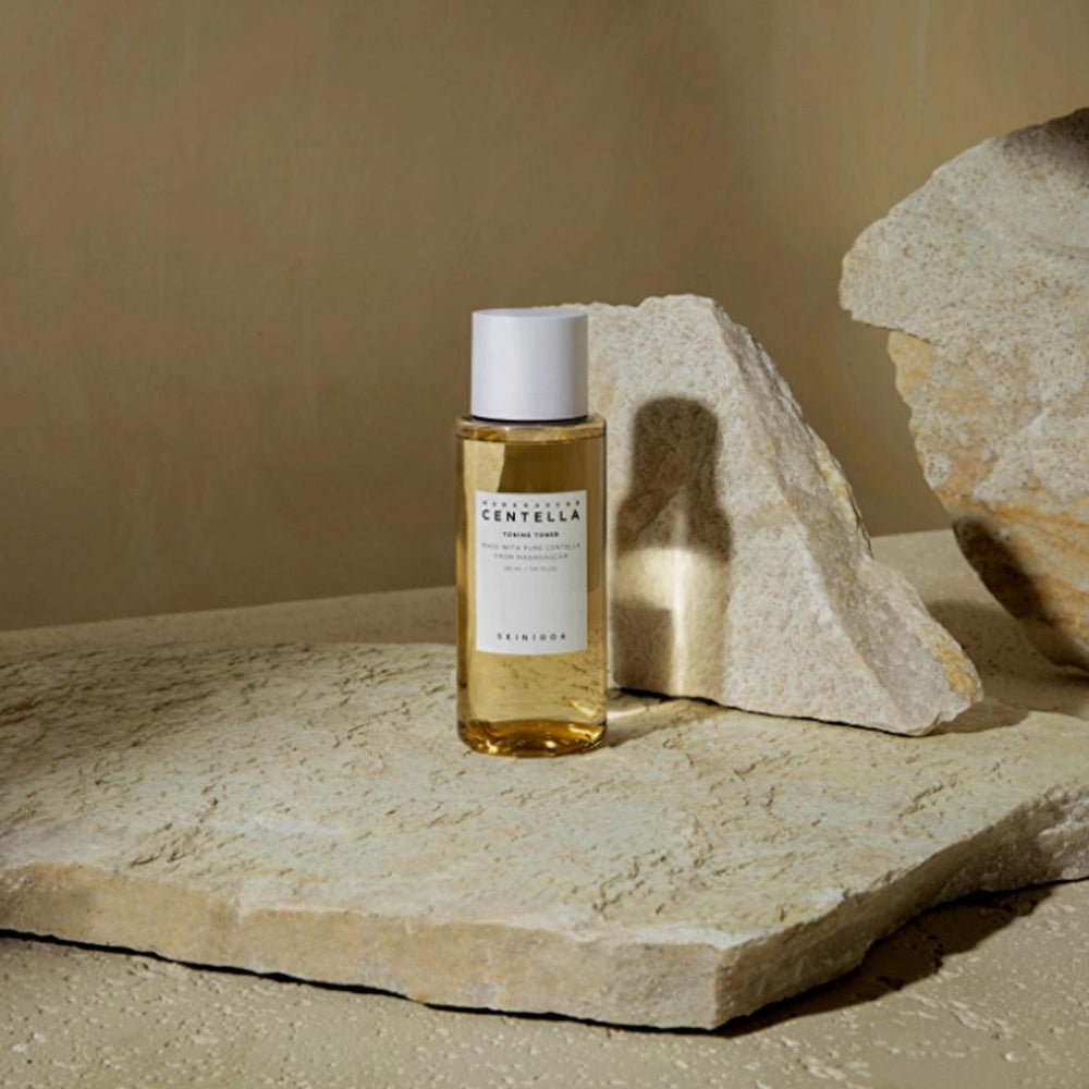 Skin1004 Madagascar Centella Tone Brightening Boosting Toner 210 ml
