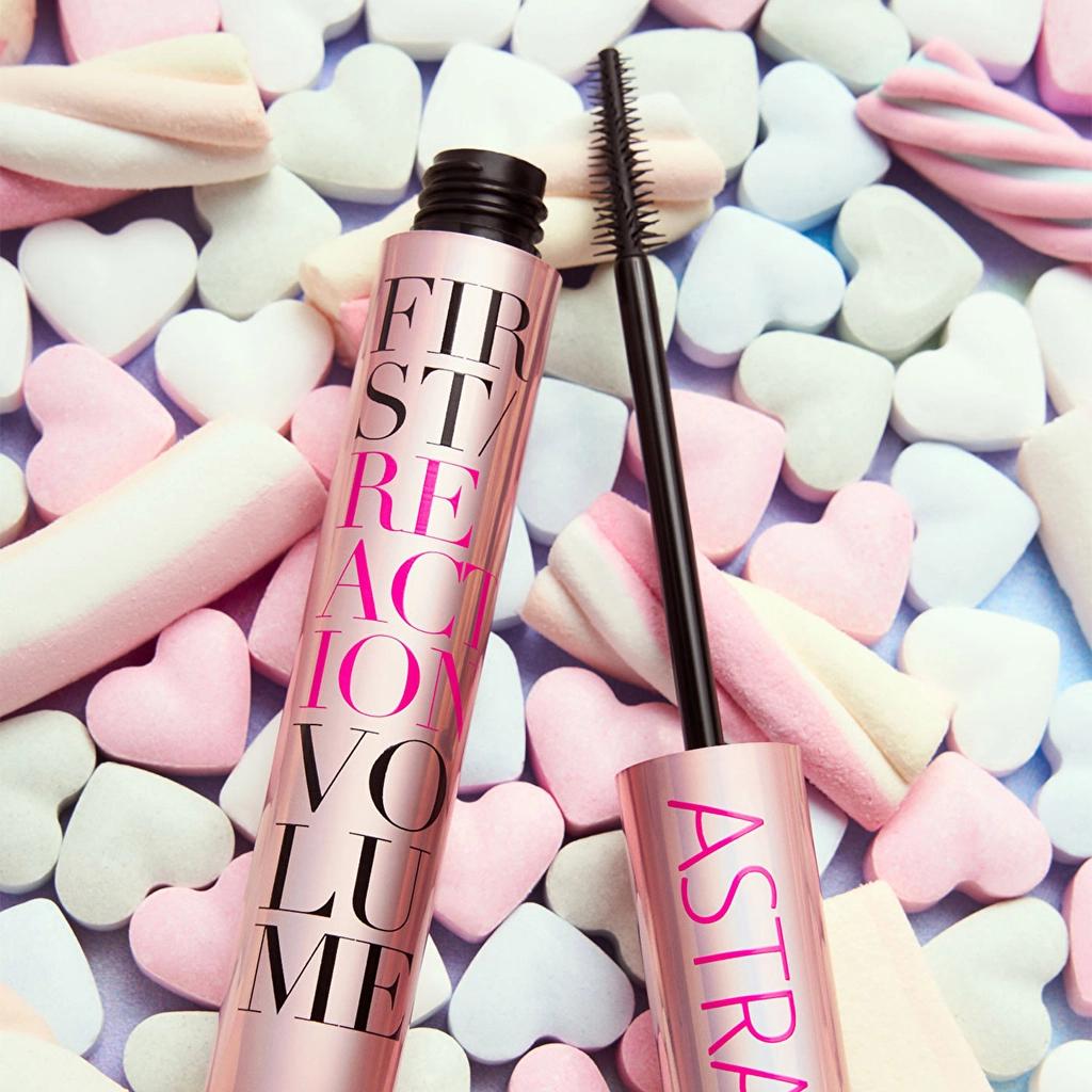 Astra First Reaction Volume Deep Black Mascara