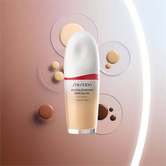 Shiseido Revitalessence Skin Glow Foundation SPF 30 320 Pine 30 ml