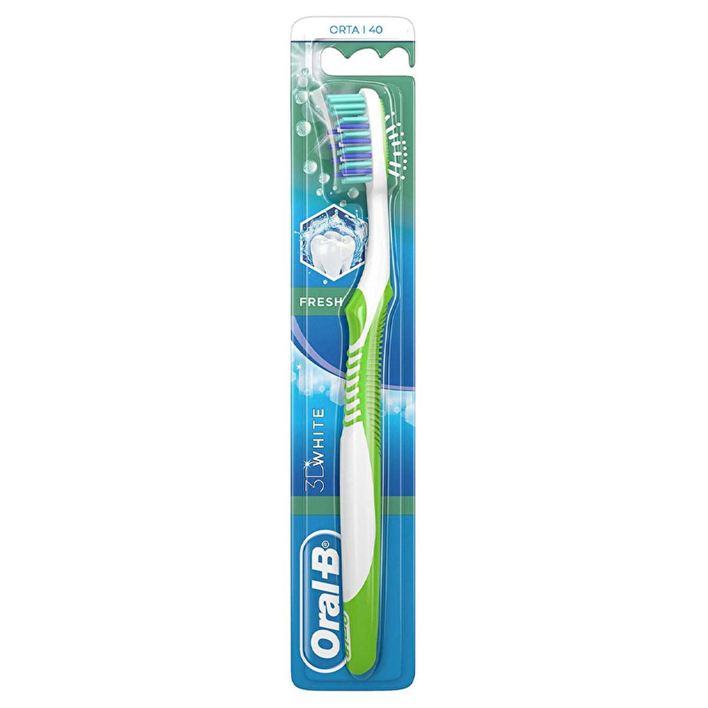 Oral-B Manual Toothbrush for Effective Oral Hygiene with 3DWhite Polishing Bristles and Interdental Cleaning - - Toothpaste