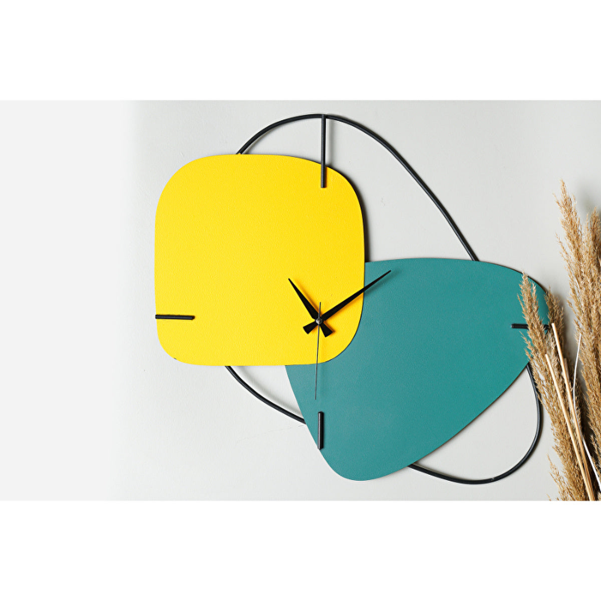 Muyika Brazil Metal Wall Clock - Silent Mechanism | Handcrafted Design | 23 x 21.6 Inches - Image #1