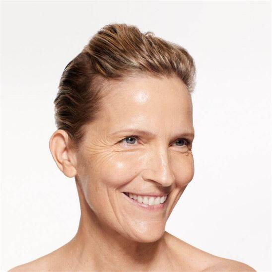 Shiseido Revitalessence Skin Glow Foundation SPF 30 320 Pine 30 ml
