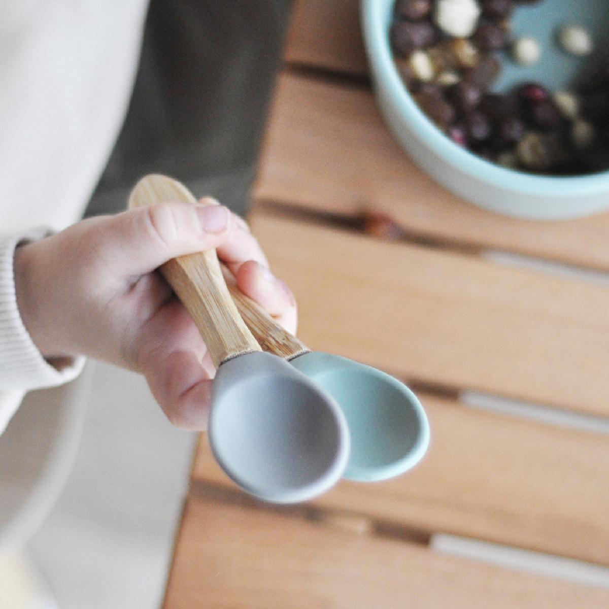 OiOi Mama Baby Spoon - Eco-Friendly Silicone & Bamboo Feeding Utensil for Infants 9M+ OiOi Mama Eco-Friendly Baby Spoon - Safe & Gentle Feeding baby spoon, silicone baby spoon, bamboo baby spoon, eco-friendly baby utensils, non-toxic baby feeding accessories, baby feeding spoons, sustainable baby products, infant feeding utensils, baby gift ideas, eco-friendly gifts