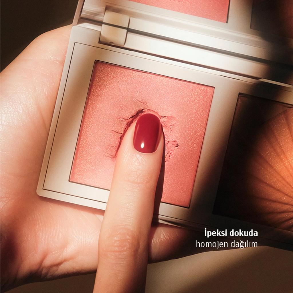 Pastel x Arzu Sabanci Duo Blush for a Natural Glow