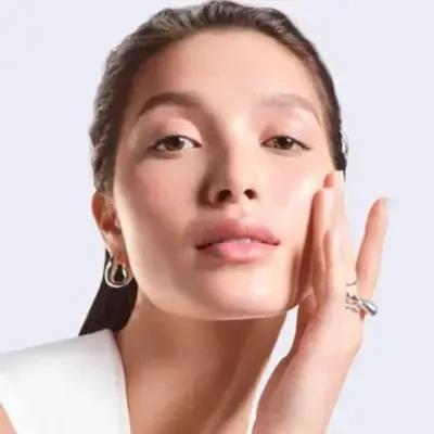Vichy Daily Moisturizing Cream with SPF50+ - Anti-Aging Face Cream for Sensitive Skin, Hyaluronic Acid & Mineral 89 Vichy Daily Moisturizing Cream SPF50+ - Anti-Aging Face Moisturizer Daily Moisturizer with SPF, SPF50+ Face Cream, Hyaluronic Acid Moisturizer, Vichy Mineral 89, Anti-Aging Daily Cream, Face Moisturizer for Sensitive Skin, Non-Comedogenic Face Cream, Fragrance-Free Moisturizer, Anti-Aging Face Cream, Broad-Spectrum Sun Protection