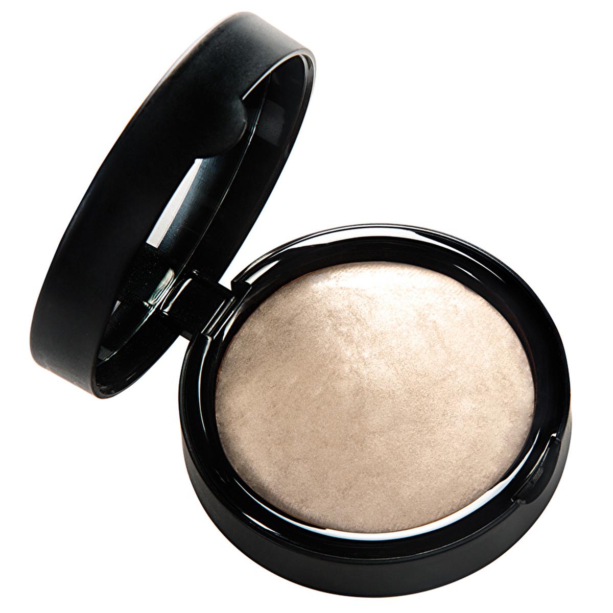 note baked moonlight highlighter product image, note baked moonlight highlighter swatch Note Baked Moonlight Highlighter - Illuminating Makeup for All Skin Types | 0.35 oz Note Baked Moonlight Highlighter - Shimmering Glow for All Skin Types note, highlighter, makeup, shimmering-glow, beauty, all-skin-types, luxurious, illuminating, ai-generated, cosmetic