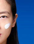 La Roche-Posay Anthelios Age Correct SPF 50 texture