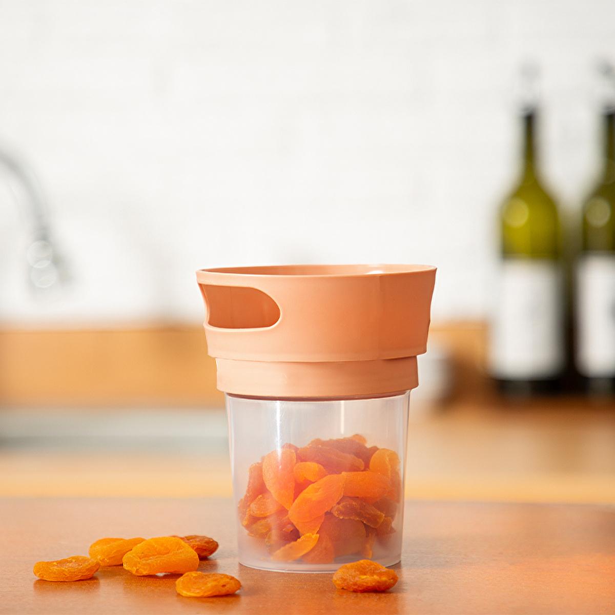 Babyjem Baby Snack Container - Mess-Free Snacking Solution for Parents on-the-Go Baby Snack Container - Mess-Free Snacking baby snack container, mess-free snacking, antibacterial snack cover, portable snack container, dry snack holder for babies, baby products, parenting essentials, on-the-go parenting, snack time solutions, baby feeding accessories