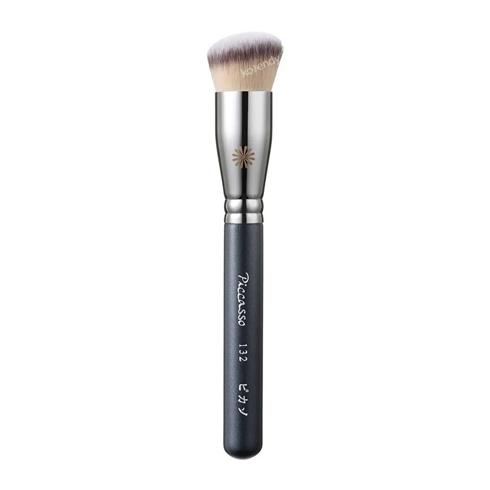 Piccasso 132 Foundation Brush for a Flawless Finish