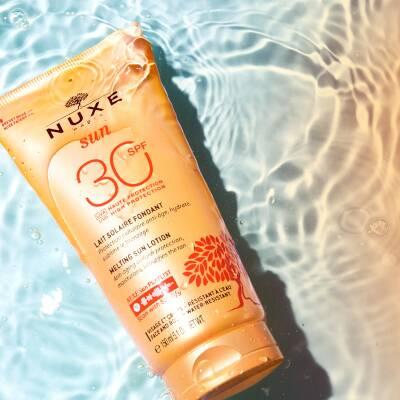 Nuxe Sun SPF30 Sunscreen Lotion: Hydrating, Water-Resistant, Broad Spectrum Protection with Argan & Vitamin E - 150ml Nuxe Sun SPF30: Hydrating Sunscreen - Protect & Nourish SPF30 Sunscreen, Organic Sunscreen, Water Resistant Sunscreen, Nuxe Sunscreen, Sun Protection Lotion, Broad Spectrum Sunscreen, Non-Greasy Sunscreen, Sunscreen with Vitamin E, Hydrating Sunscreen, Sunscreen for Face and Body, Sunscreen, Lotion, Sun Protection, UVA Protection, UVB Protection, Argan Oil, Vitamin E, Tiare Flower, Vanilla, 