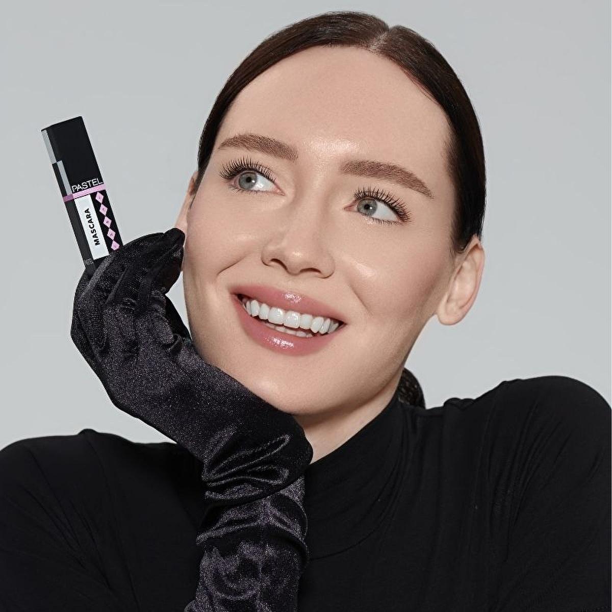 Pastel Queen Long-Lasting, Nourishing Mascara for Volumized & Lifted Lashes Pastel Queen Long-Lasting Mascara - Volumize & Lift Mascara, Long-lasting mascara, Nourishing mascara, Volumizing mascara, Lifting mascara, Cosmetics, Eye makeup, Silicone brush mascara, Monoi oil, Cottonseed oil, Beauty products, Makeup essentials, Long-lasting makeup, Volumized lashes, Lifted lashes, Eye care, Beauty routine, Makeup for special occasions