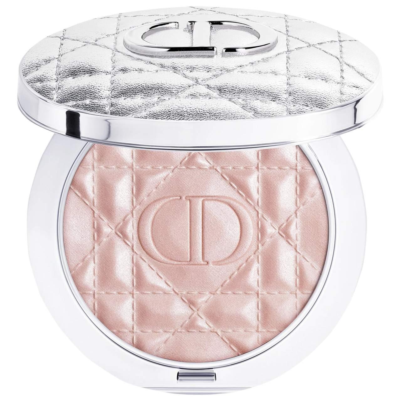 Dior Forever Glow Luminizer Highlighter Powder - Hydrating, Long-Lasting Glow for Radiant Complexion Dior Forever Glow Luminizer - Hydrating Highlighter Dior Forever Glow Luminizer, Highlighter Powder, Hyaluronic Acid, Long-wearing Makeup, Radiant Glow, Makeup, Face Makeup, Luminizer, Cosmetics, Skincare Benefits, Everyday Makeup, Special Occasion Makeup, Glow, Hydrating Makeup