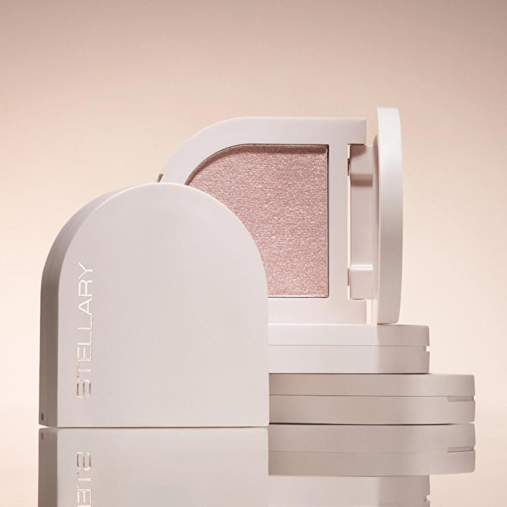 Stellary Mousse Highlighter Golden Prism for Radiant Glow 01