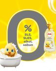 dalin baby shampoo classic 700ml bottle, dalin baby shampoo application on baby hair Dalin Baby Shampoo - Classic | 700 ml Dalin Baby Shampoo - Classic 700 ml baby-shampoo, dalin, hygiene, gentle-care, baby-products, parenting, no-tears, hypoallergenic, dermatologically-tested, ai-generated