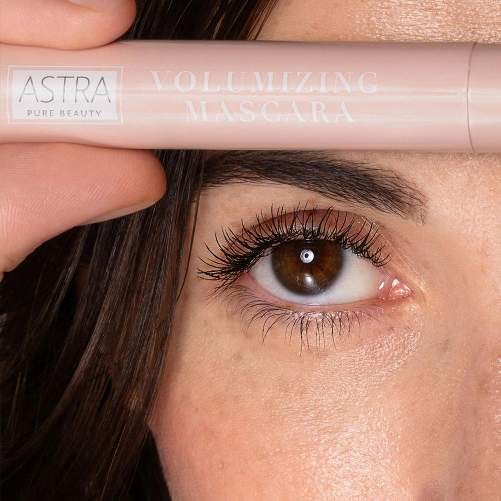 Astra Pure Beauty Volumizing Mascara 01 Black 10ml