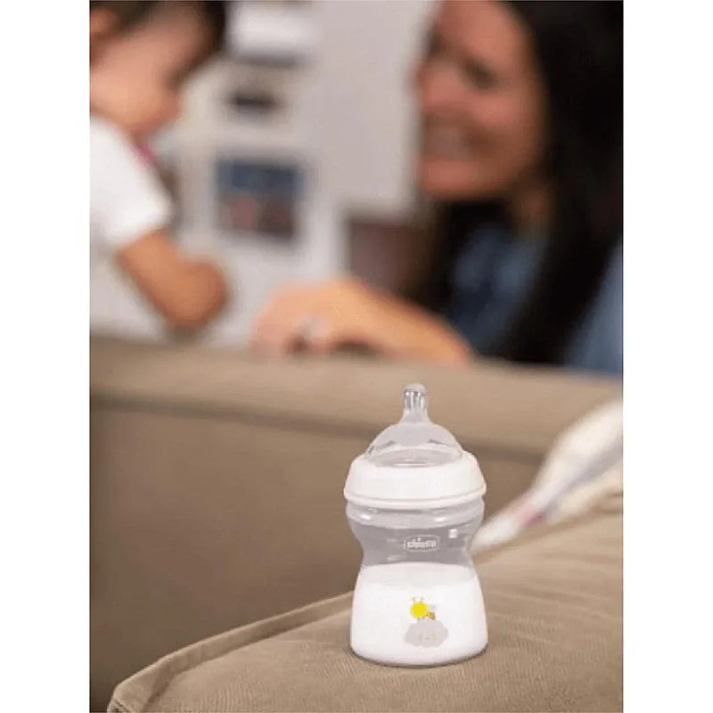 Chicco Natural Feeling Baby Bottle Soft Silicone Nipple 250ml