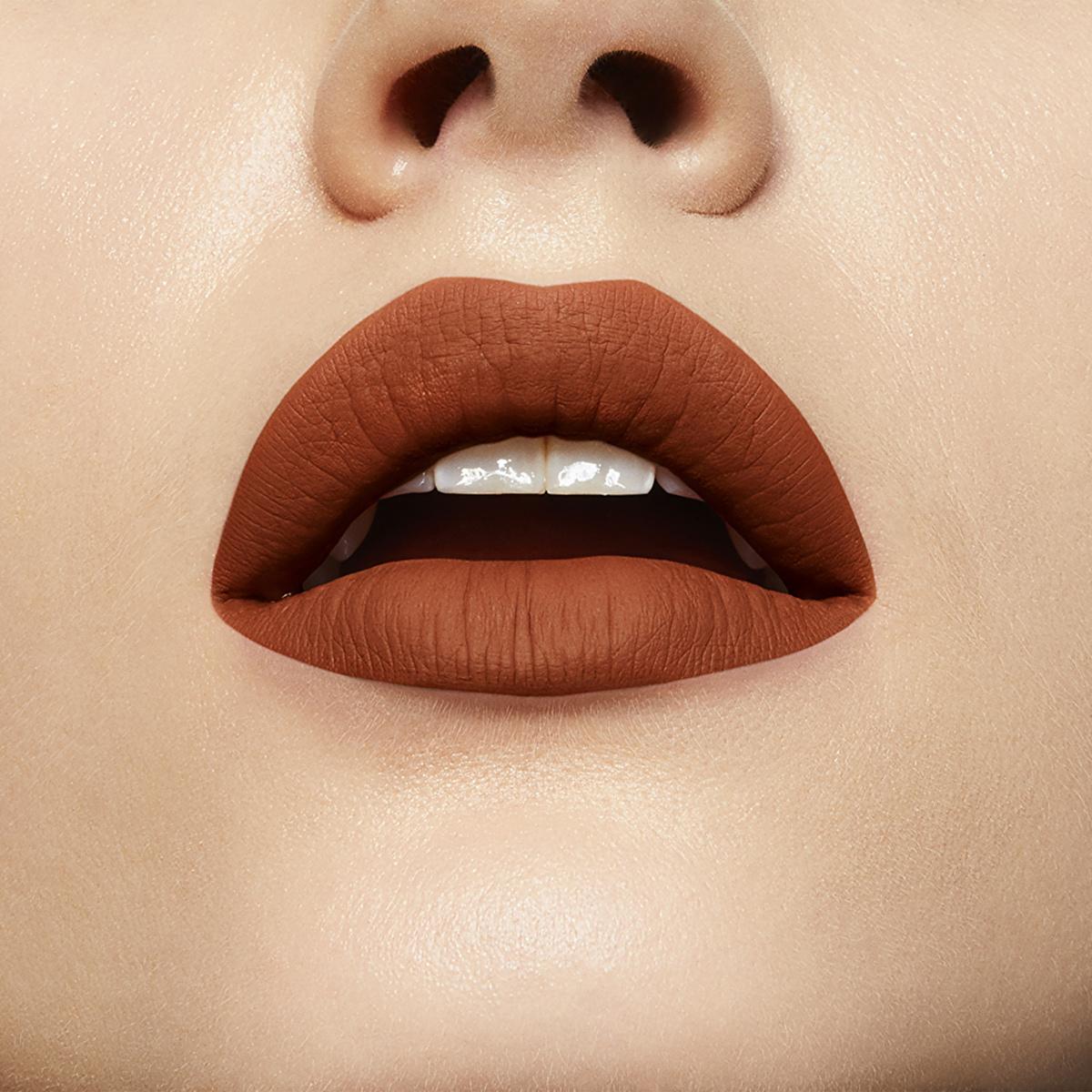 Maybelline Super Stay Matte Ink City Edition Likit Mat Ruj 135 Globe-Trotter - Long-Lasting Matte Lipstick for Women Maybelline Super Stay Matte Ink - Long-Lasting Matte Lipstick long-lasting lipstick, matte lipstick, smudge-proof lipstick, lip color, Maybelline Super Stay Matte Ink, cosmetics, makeup, beauty products, women's grooming, fashion accessories