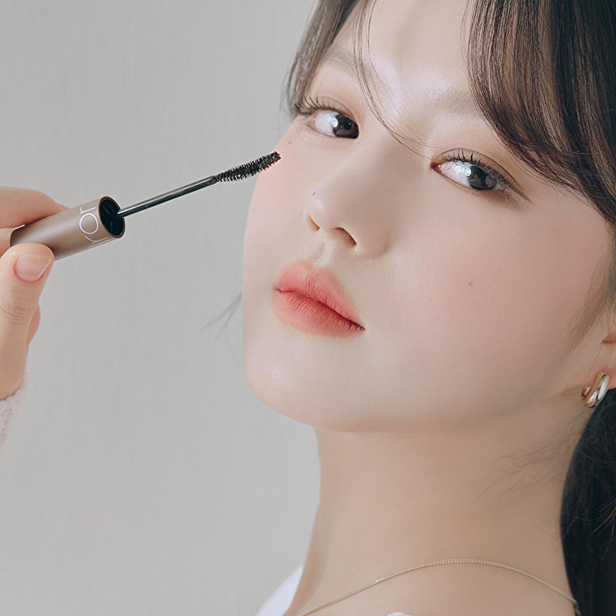 rom&amp;nd Han All Fix Mascara L03 Long Hazel: Achieve Long-Lasting Curl &amp; Volume with Smudge-Proof K-Beauty Formula rom&amp;nd Mascara: Long-Lasting Curl &amp; Volume, Smudge-Proof rom&amp;nd mascara, Han All Fix Maskara, long-lasting mascara, smudge-proof mascara, volumizing mascara, Korean mascara, waterproof mascara, oil-resistant mascara, mascara for long curl, hazel mascara, mascara, K-beauty, Korean beauty, eye makeup, long-wearing mascara, curl-enhancing mascara, smudge resistant, flake free, hazel, hazel color, ev