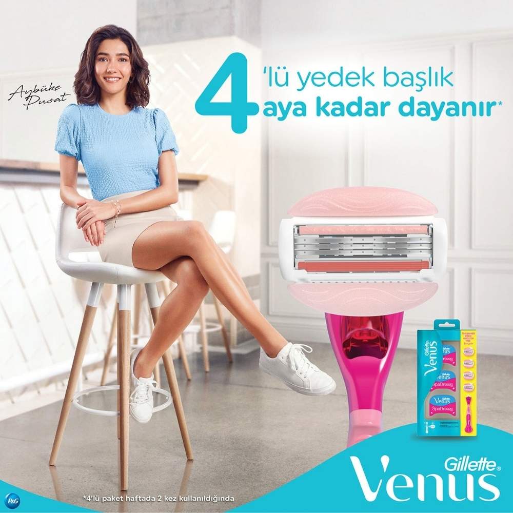 Gillette Venus Comfortglide Spa Breeze Razor and 4 Refill Blades