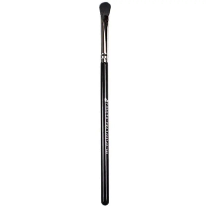 Nascita Backstage Angled Eyeshadow Brush No. 310 for Precise Blending