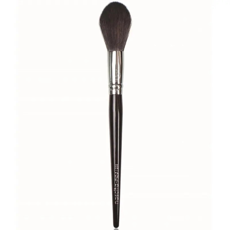 Nascita Pro Precision Highlighter Brush 256 for Seamless Glow