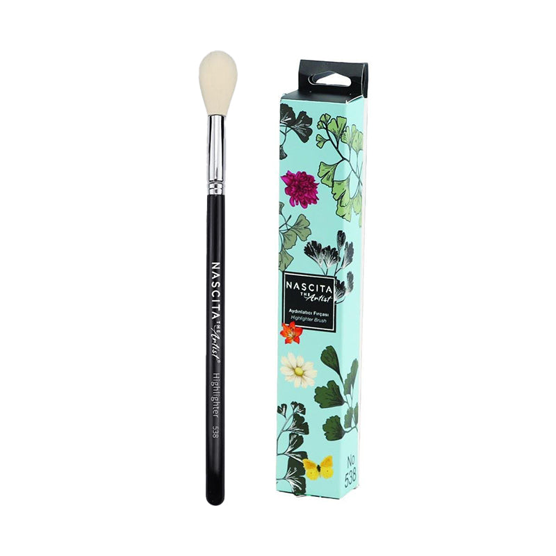 Nascita The Artist Highlighter Brush for Precise Glow