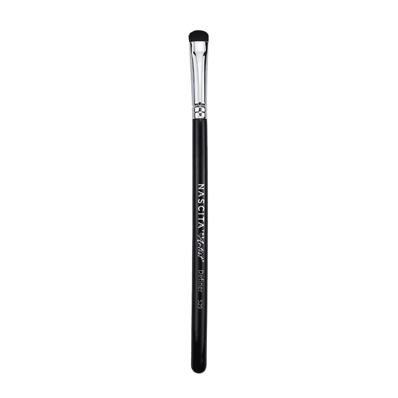 Nascita The Artist Defining Eye Brush for Precise Makeup