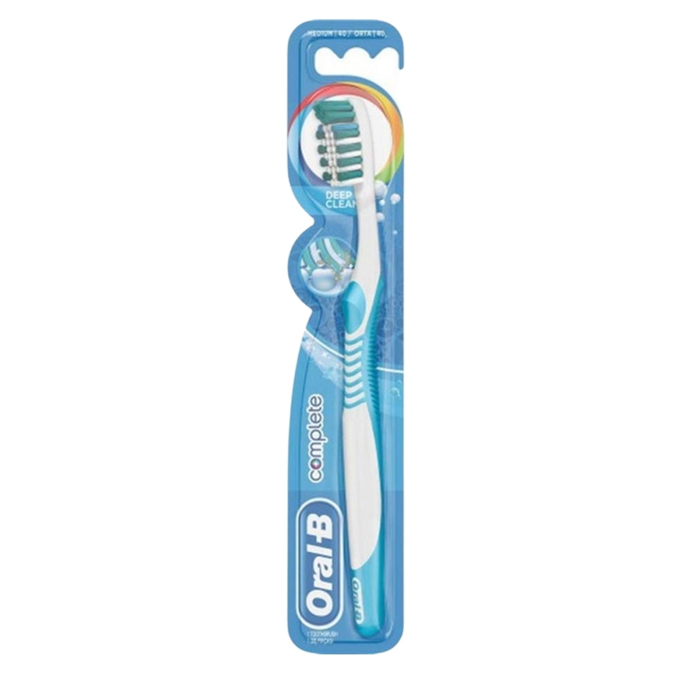 Oral-B Complete Medium 40 Toothbrush for Plaque Removal