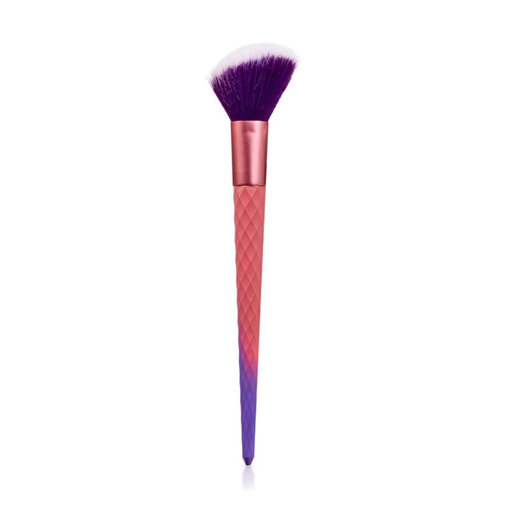 Eklips Glimmer Angled Blush Brush for Seamless Definition