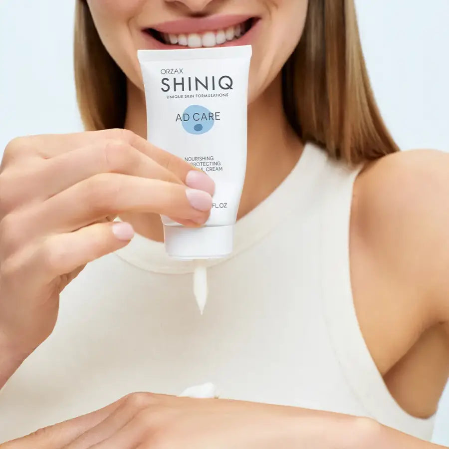 Shiniq Nourishing Hand &amp; Nail Cream for Dry Skin 40 ml