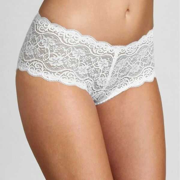 Triumph Amourette 300 Maxi Supportive Bra in White