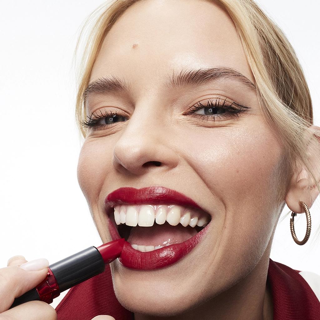 Avon Ultra Creamy Lipstick in Pink Dream Hydrating Formula