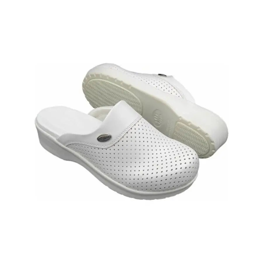Wicromed Women Sabo Orthopedic Clogs in White Size 37